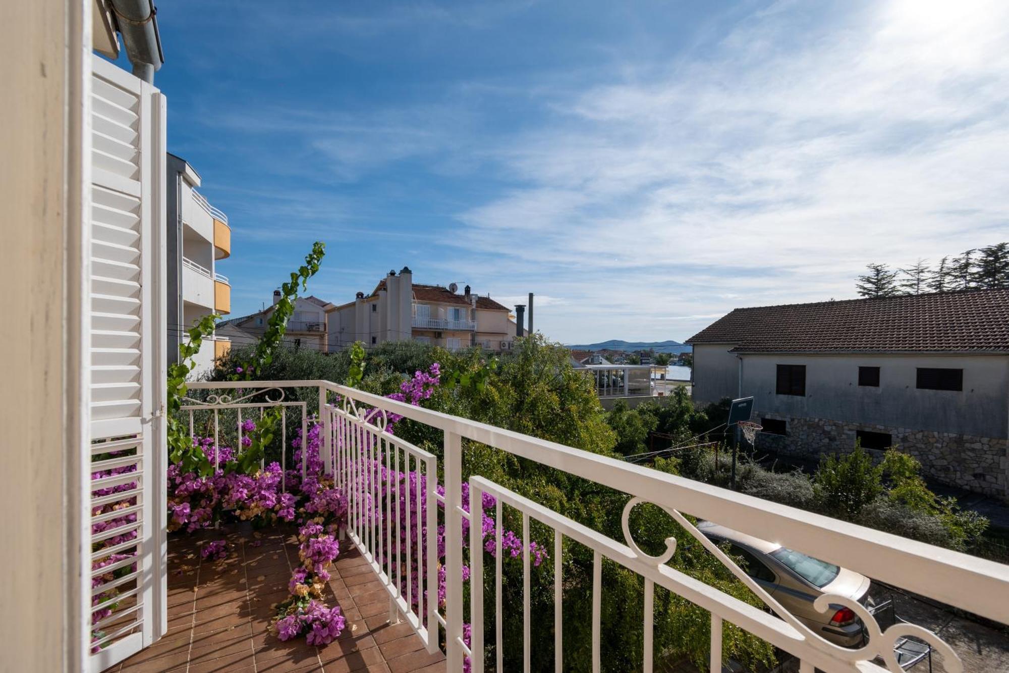 Apartments By The Sea Sukosan, Zadar - 5863 外观 照片