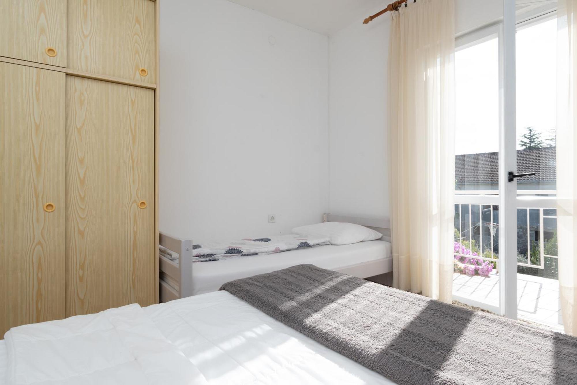 Apartments By The Sea Sukosan, Zadar - 5863 客房 照片